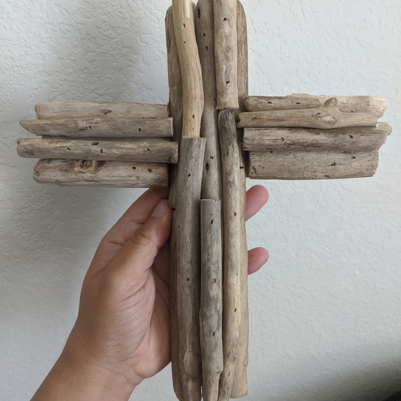 Driftwood cross, rustic barn house cabin decor - Picture 2 of 5